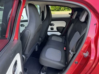 Renault Twingo Renault Twingo 1.0 SCe Limited Org NL | Bluetooth | Zuinig! - afbeelding nr 13