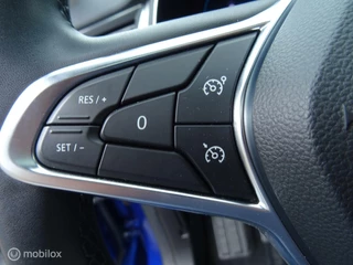 Renault Captur Renault Captur 1.6 E-Tech Plug-in Hybrid 160 Intens Panorama-Dak 18