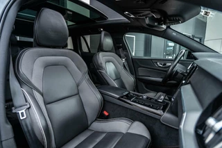 Volvo V60 Volvo V60 2.0 T6 340PK AWD R-Design Head Up|360|Pano|Bomvol! - afbeelding nr 22