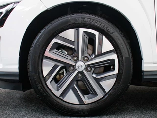 Hyundai Kona Hyundai Kona EV Premium 64 kWh | Private lease 609 pm - afbeelding nr 7