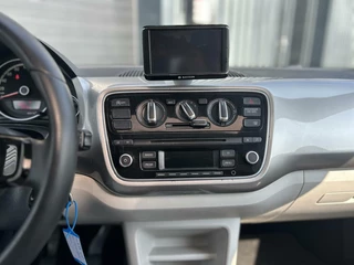 Volkswagen up! Volkswagen Up! 1.0 high up!|Pano|PDC|Cruisecontrol|Navi| - afbeelding nr 19