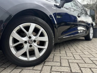 Renault Clio Renault Clio Estate 0.9 TCe Limited Navi Cruise Climate Lichtmetaal - afbeelding nr 16