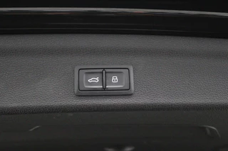 Audi Q3 Audi Q3 35 TFSI S Line Pro Line S (STOELVERWARMING, LANE-ASSIST, CRUISE, NAVIGATIE, ELEKTR STOELEN, PARKEERSENSOREN, NL-AUTO) - afbeelding nr 23
