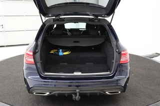 Mercedes-Benz C-Klasse Mercedes-Benz C-klasse 300e AMG | Panoramadak | Stoelverwarming |  360 camera | Trekhaak | Carplay | Dodehoek detectie | Matrix LED | Navigatie | Half leder - afbeelding nr 30