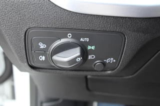 Audi Q2 Audi Q2 1.4 TFSI 150pk CoD Sport Automaat NL-Auto NAP Panoramadak Clima Cruise Navi PDC 17