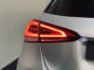 Mercedes-Benz A-Klasse Mercedes-Benz A-Klasse 200 AMG Night | Panorama | Multibeam | Sfeer - afbeelding nr 27