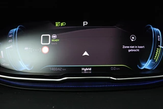 Peugeot 3008 Peugeot 3008 1.6 HYbrid 225 Allure | Stoelverwarming | Adaptive cruise | Camera | Carplay | Half leder | Navigatie | PDC | Sfeerverlichting | Full LED - afbeelding nr 29