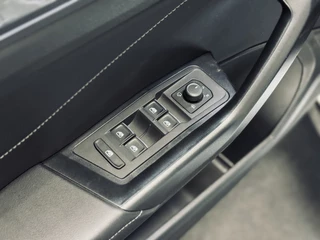 Volkswagen T-Roc | Massage | IQ | Beats | Trekhaak - afbeelding nr 11