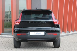Volvo XC40 Volvo XC40 T5 Recharge R-Design | Black Edition | Leder | Parkeercamera | Stoelverwarming | Pilot Assist | Keyless - afbeelding nr 4
