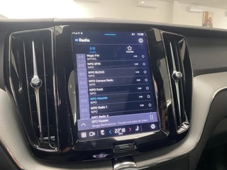 Volvo XC60 Volvo XC60 2.0 T6 Plug-in hybrid AWD Plus Black Edition 350PK Panoramadak, - afbeelding nr 12