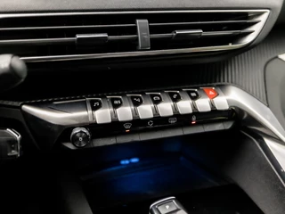 Peugeot 5008 Automaat (APPLE CARPLAY, GROOT NAVI, LEDER, STOELVERWARMING, SPORTSTOELEN, GETINT GLAS, TREKHAAK, CRUISE, LANE ASSIST, NIEUWE APK, NIEUWSTAAT) - afbeelding nr 9