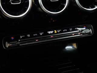 Mercedes-Benz A-Klasse Mercedes-Benz A-Klasse 180 AMG Sport [SCHUIFKANTELDAK, APPLE CARPLAY, ANDROID, HALF LEDER, CAMERA, STOELVERWARMING, PDC V+A, CRUISE, NIEUWSTAAT] - afbeelding nr 18
