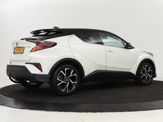 Toyota C-HR Toyota C-HR 1.8 Hybrid Style | Stoelverwarming | Trekhaak |  Adaptive cruise | JBL Sound | Camera | Navigatie | Keyless | Dodehoek detectie - afbeelding nr 30