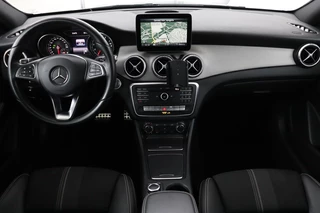Mercedes-Benz CLA Mercedes-Benz CLA-klasse Shooting Brake 180 Business Solution | Stoelverwarming |  Full LED | Half leder | Sportstoelen | Camera | Trekhaak | Navigatie | Park Assist | Cruise control | Airco | Bluetooth - afbeelding nr 9