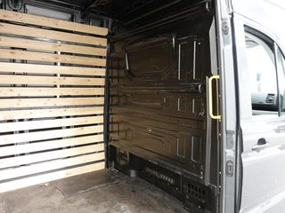 Volkswagen Crafter Volkswagen Crafter 30 2.0 TDI L3H3 Highline Trekhaak Apple Carplay Navigatie Cruise Control Camera MF Stuurwiel imperiaal + Trap - afbeelding nr 38