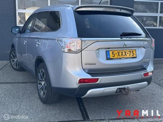 Mitsubishi Outlander Mitsubishi Outlander 2.0 PHEV Executive Edition NAP DEALER ONDERHOUDEN ZEER NETTE WAGEN - afbeelding nr 2
