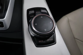BMW 3 Serie BMW 3 Serie 330e Centennial High Executive Sport Line [M-STUUR, STOELVERWARMING, PDC V+A, LEDEREN STOELEN, BLUETOOTH, CRUISECONTROL, CLIMATE CONTROL, NIEUWSTAAT] - afbeelding nr 20