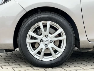 Toyota Yaris Toyota Yaris 1.5 Hybrid Aspiration Automaat 5-deurs | Navi | Cruise control - afbeelding nr 4