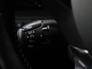 Peugeot 308 Peugeot 308 1.2 PureTech Allure [CRUISE CONTROL, CAMERA, TREKHAAK, STOELVERWARMING, DODE HOEK DETECTOR, CLIMATE CONTROL, NAVIGATIE, NIEUWSTAAT] - afbeelding nr 14