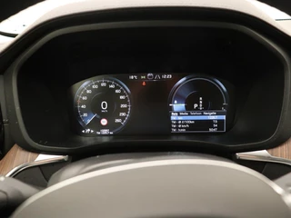 Volvo XC60 Volvo XC60 T8 PLUG-IN HYBRID INSCRIPTION ACC BLIS SCHUIFDAK 20INCH KEYLESS - afbeelding nr 19