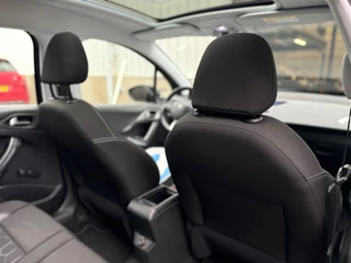 Peugeot 2008 Peugeot 2008 1.2 PureTech Blue Lion - afbeelding nr 28