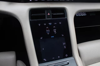 Porsche Taycan Porsche Taycan 4S Performance 84 kWh / SoH 90% / Panoramadak / Camera / Luchtvering / Achterasbesturing / 20'' / Bose / Sportchrono / ACC / Stuurverwarming / Warmtepomp / DAB / Stoelverwarming - afbeelding nr 26