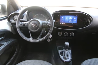 Toyota Aygo Toyota Aygo X Aygo X 1.0 VVT-i Black & White | Apple carplay | Camera achter | - afbeelding nr 4