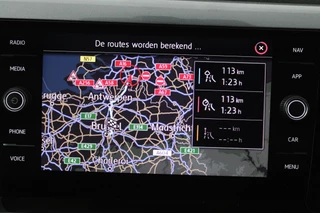 Volkswagen Polo Volkswagen Polo 2.0 TSI GTI (PANORAMADAK, NL-AUTO, NAVIGATIE, ACHTERUITRIJCAMERA, AUTOMAAT, CRUISE ADAPTIEF, PARKEERSENSOREN) - afbeelding nr 16