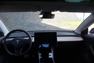 Tesla Model 3 - afbeelding nr 3