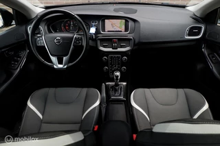 Volvo V40 Volvo V40 MY19 T3 153PK GEARTRONIC DYNAMIC EDITION LUXERY | PANODAK | HARMAN KARDON | CAMERA | KEYLESS - afbeelding nr 2