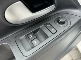 Volkswagen up! Volkswagen Up! 1.0 BMT move up! Airco | Elektrische ramen | DAB radio | LED dagrijverlichting | 15 inch lichtmetalen velgen | NAP - afbeelding nr 4