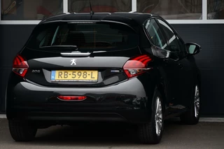 Peugeot 208 Peugeot 208 1.2 PureTech Blue Lease Executive, CarPlay, PDC - afbeelding nr 2