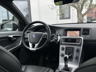 Volvo V60 Volvo V60 2.0 T3 Xenium Navi Cruise Climate Leder Stoelverwarming Trekhaak Lichtmetaal - afbeelding nr 3