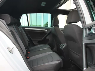 Volkswagen Golf Volkswagen Golf 1.4 TSI 150PK Highline 3x R-line Panoramadak - afbeelding nr 32