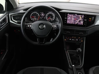 Volkswagen Polo Volkswagen Polo 1.0 TSI Highline | Stoelverwarming |  Parkeerhulp | Adaptive cruise | Navigatie | Bluetooth | Climate control | Getint glas - afbeelding nr 3