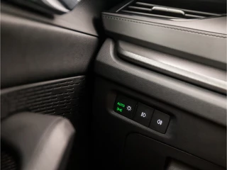 Škoda Octavia Škoda Octavia 1.0 e-TSI Sport Automaat (APPLE CARPLAY, GROOT NAVI, CAMERA, GETINT GLAS, SPORTSTOELEN, STOELVERWARMING, KEYLESS, CRUISE, NIEUWE APK, NIEUWSTAAT) - afbeelding nr 31
