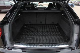 Audi Q8 Audi Q8 55 TFSI e quattro Pro Line S / Vol opties!! / Trekhaak / Panoramadak / 360Camera / Head-up / 22'' / Softclose / B&O / Luchtvering / Keyless / Stuurverwarming / Sfeerverlichting / Stoelventilatie + verwarming / Dodehoek / - afbeelding nr 16