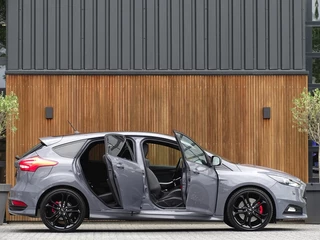 Ford Focus Ford Focus ST MK3 2.0T 289PK / Recaro / Milltek / Airtac / LED - afbeelding nr 4
