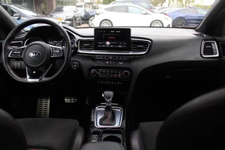 Kia ProCeed Kia ProCeed 1.6 T-GDI GT / Panoramadak / Camera / Leder&Alcantara / 18'' / Keyless / JBL / DAB / Sideskirts / Stuurverwarming / Stoelverwarming / DAB / Dodehoek / ACC - afbeelding nr 2