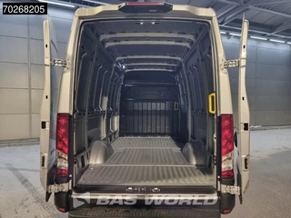 Iveco Daily Iveco Daily 35S21 3.0L Automaat L2H2 2025model ACC LED Camera Parkeersensoren L2 3,5t Trekgewicht 12m3 Airco - afbeelding nr 7