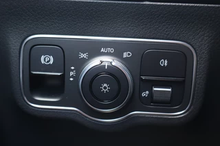 Mercedes-Benz B-Klasse Mercedes-Benz B-Klasse 180 Business Solution AMG NL-Auto!! Carplay I Camera I 19''LM - afbeelding nr 27