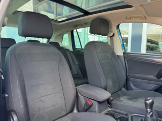 Volkswagen Tiguan Volkswagen Tiguan 1.5 TSI Comfortline Business|Panorama|ACC|Stoelverwarming|PDC|Airco|Navi| - afbeelding nr 28