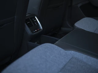 Škoda Octavia | Matrix LED | Lodge Interieur | Chrome pakket | Stoel-, Stuur- & voorruitverwarming | Navi 13inch | Wireless App-connect | El. achterklep m.sensor | ACC | Winterpakket - afbeelding nr 37