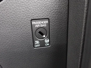 Volkswagen Transporter Volkswagen Transporter 2.0 TDI L1H1 Airco Cruise control Trekhaak Parkeersensoren 3-zits Sidebars Euro6 - afbeelding nr 32