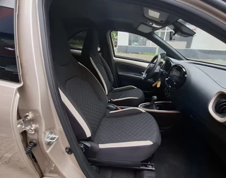 Toyota Aygo Toyota Aygo X 1.0 VVT-i Pulse CVT Parkeersensoren voor + achter - afbeelding nr 17