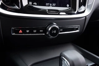 Volvo V60 Volvo V60 2.0 B4 Core | Trekhaak | NAVI | Automaat *2e Pinksterdag OPEN v.a 11u tot 17u* - afbeelding nr 14