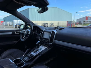 Porsche Cayenne Porsche Cayenne 3.6 GTS | Panoramadak | Bose | Sportchrono | Navi | Camera | Stoelverwarming Voor/Achter | Verwarmd Stuurwiel | LED | - afbeelding nr 20