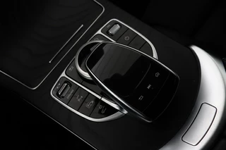 Mercedes-Benz C-Klasse Mercedes-Benz C-klasse 300e AMG Limited | Panoramadak | Stoelverwarming |  360 camera | Matrix LED | Carplay | Trekhaak | Leder/Alcantara | Climate control - afbeelding nr 23