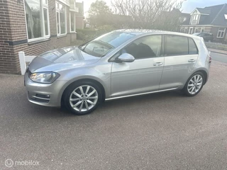 Volkswagen Golf Volkswagen Golf 1.0 TSI 116 pk Comfortline NAVIGATIE BLUETOOHT ACHTERUITRIJCAMERA PRIVACY GLAS MOOIE AUTO!! - afbeelding nr 2