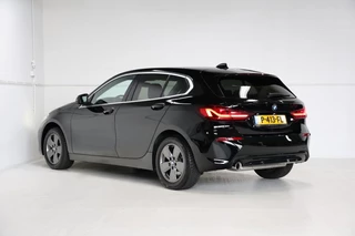 BMW 1 Serie BMW 1 Serie 118i Executive Business Aut. NAP/Sportstoelen/Live Cockpit Prof - afbeelding nr 2